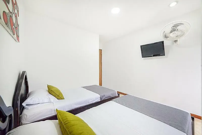 ***  Ayenda 1214 White House Hotel Medellin Colombia