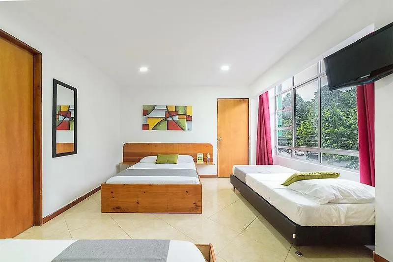 Ayenda 1214 White House Hotel Medellin