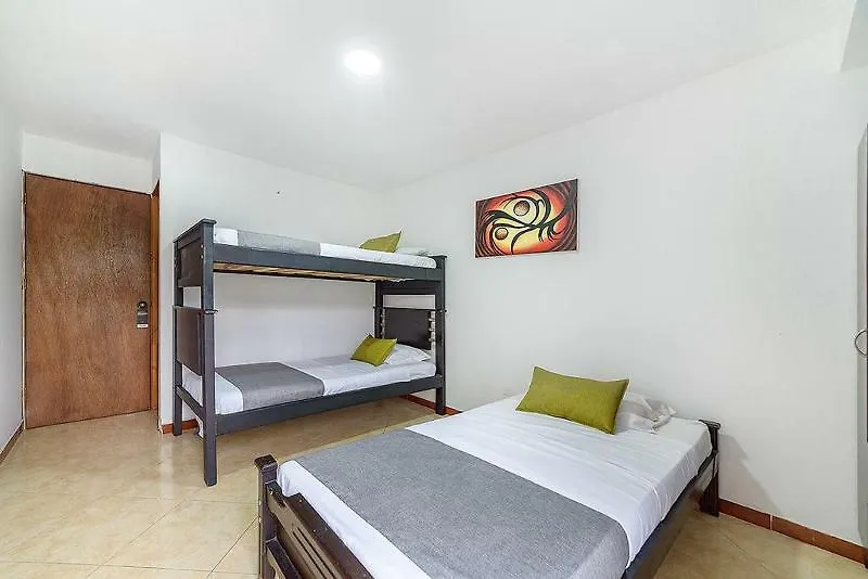 Ayenda 1214 White House Hotel Medellin